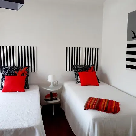 Az Beach House וילה